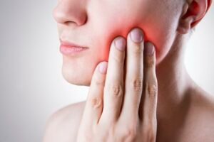 Streso poveikis burnos sveikatai: požymiai ir sprendimai